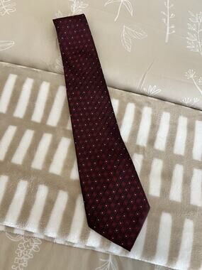 Giorgio Armani Red Dot Pattern 100% Silk Neck Tie Made in Italy